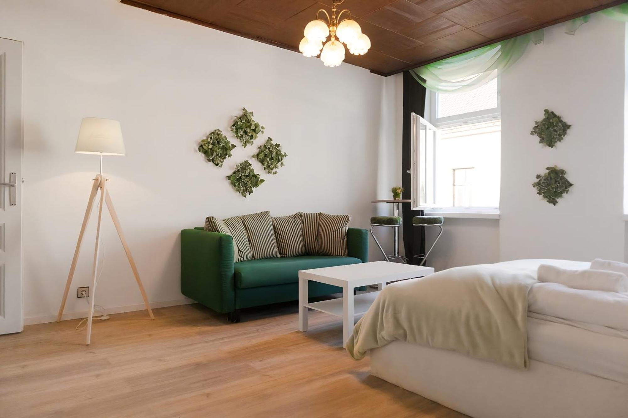 Private In Shared At Location For Longstays Apartment *